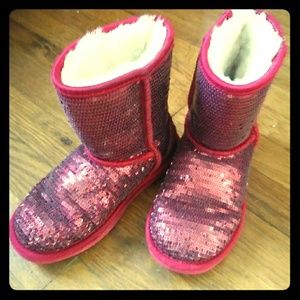 Girls ugg boots size 1